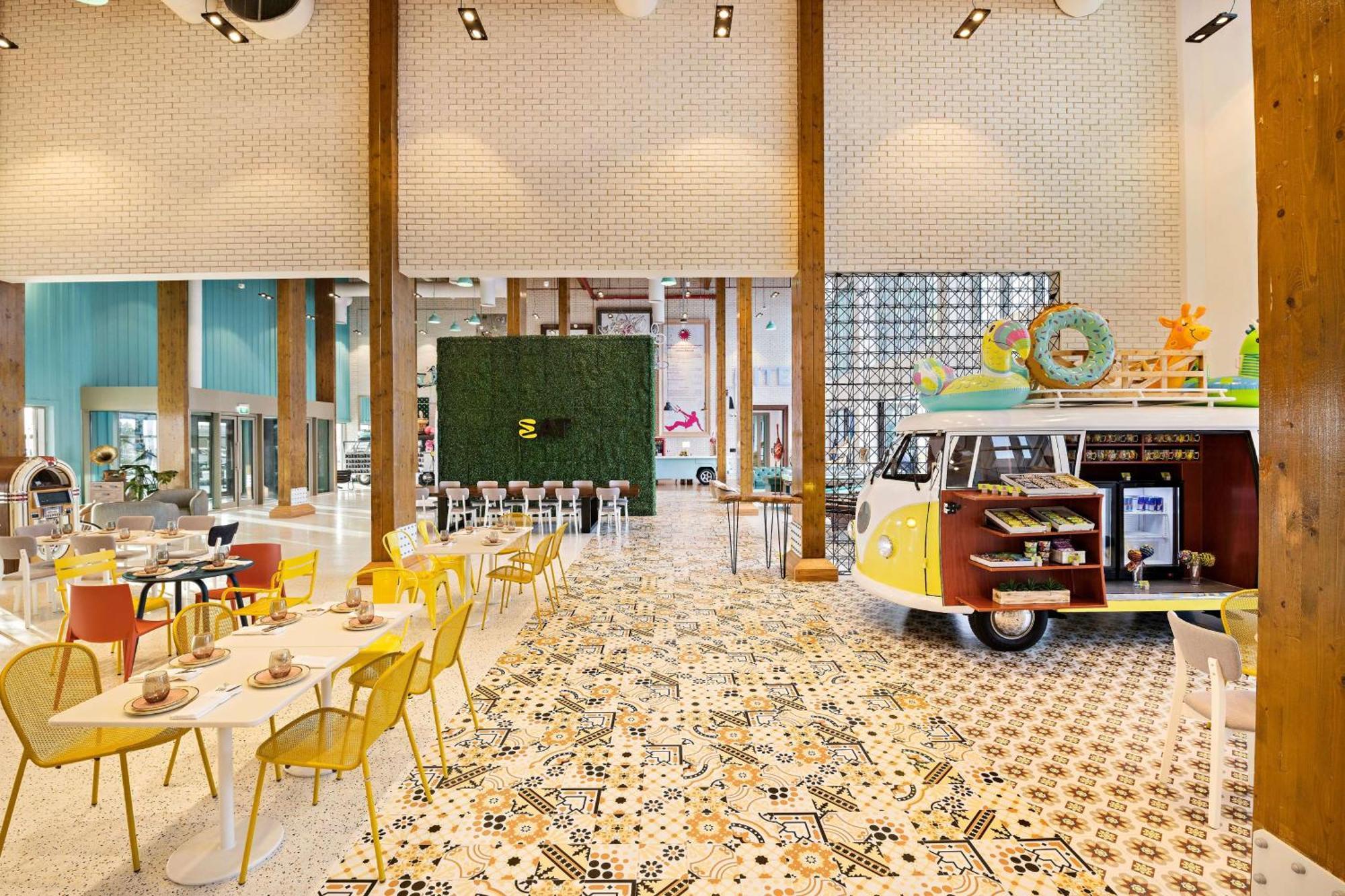 Fuwairit Kite Beach, Tapestry Collection By Hilton Fuwayrit Eksteriør bilde